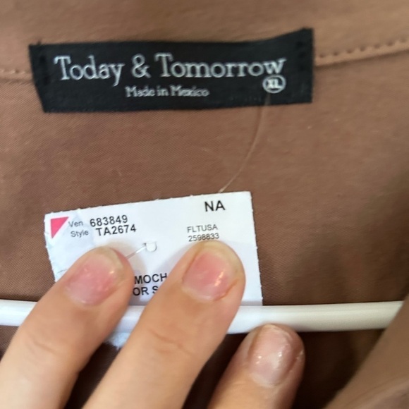 Today and tomorrow extra large new crop top color block - Picture 6 of 6